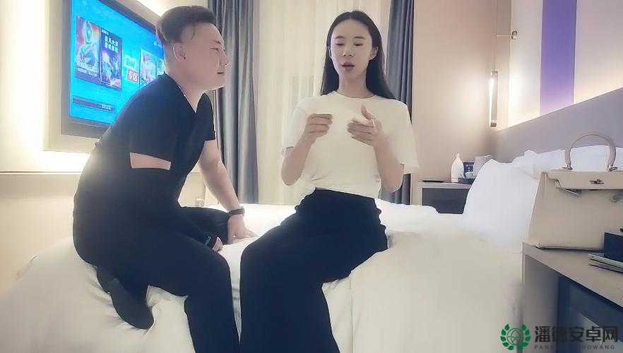 极品探花爱爱的情感纠葛与挣扎：一个关于爱情和欲望的故事